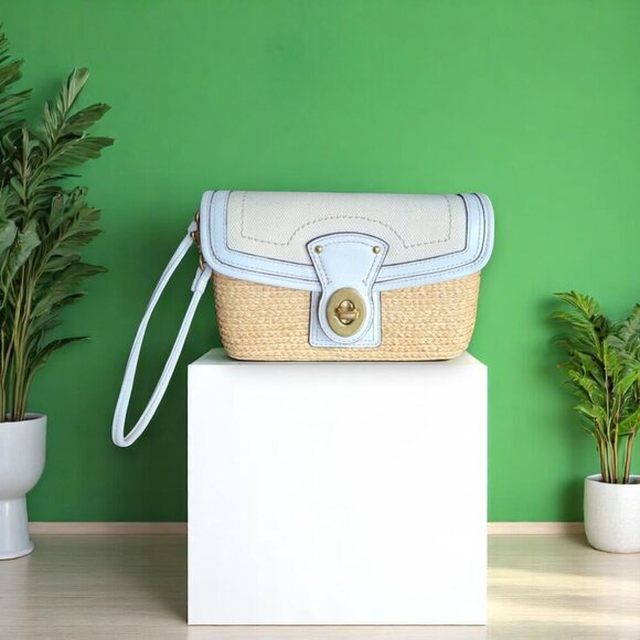 Coach Handbags - COACH VIntage Straw clutch purse ivory.